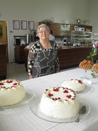 Liisa Haverinen 80-vuotta Kuhmo-talolla syntymäpäiväjuhlassaan.